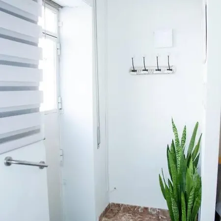 Appartement Triana, A Tres Minutos De Parada De Metro. *